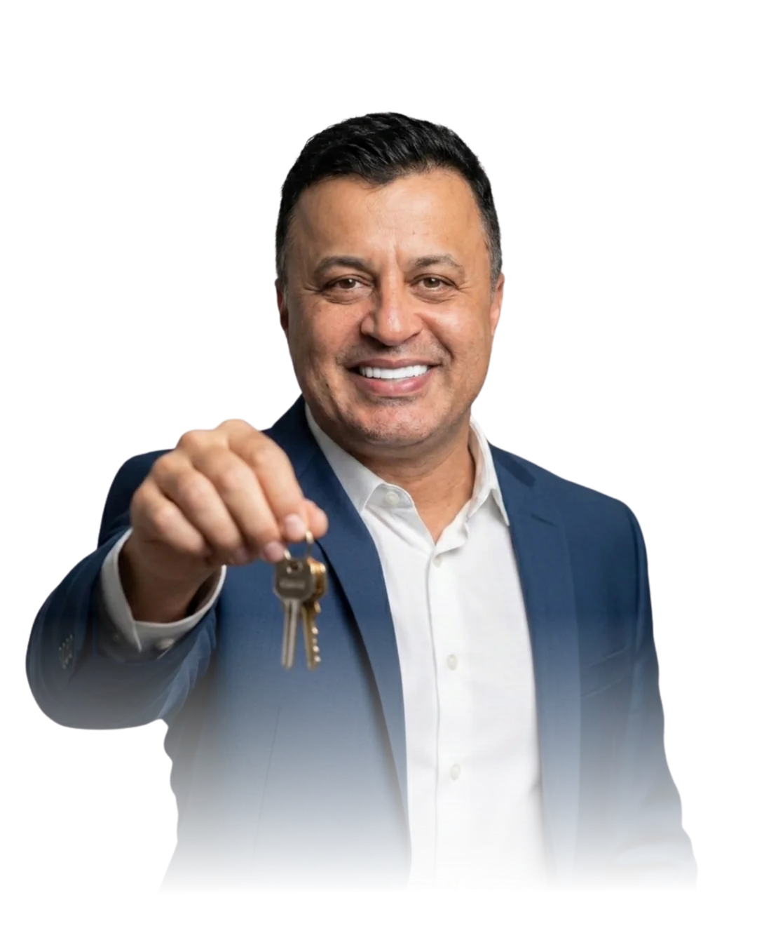 Corretor de imóveis da Open House em Itajaí entregando as chaves de um imóvel